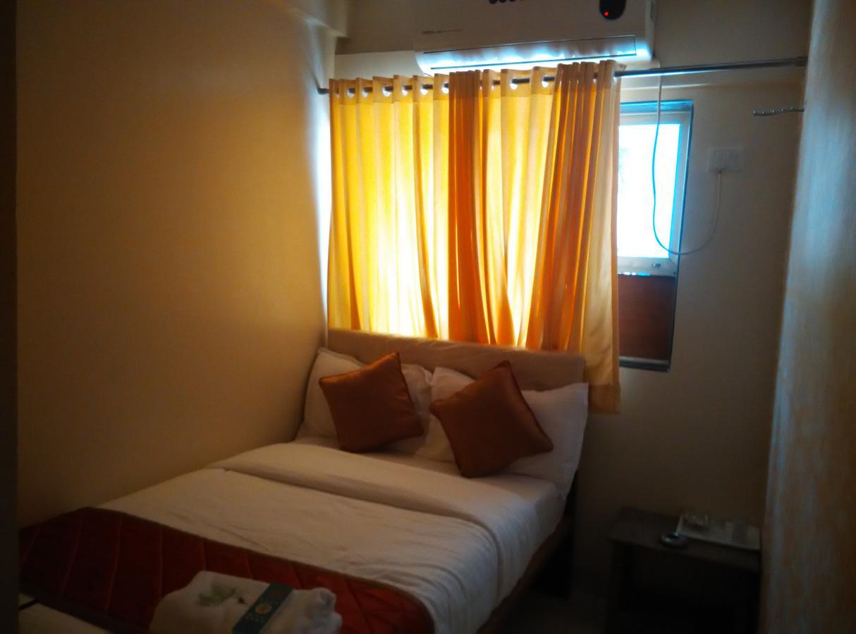 Hotel Silver Castle มุมไบ ภายนอก รูปภาพ