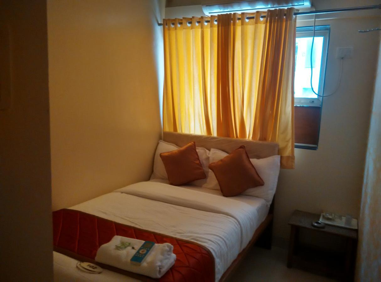 Hotel Silver Castle มุมไบ ภายนอก รูปภาพ