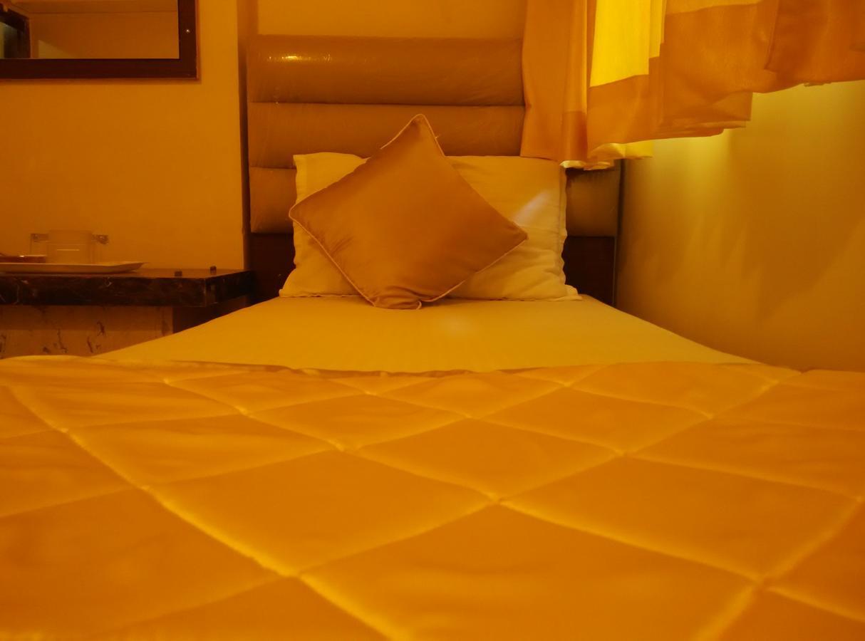 Hotel Silver Castle มุมไบ ภายนอก รูปภาพ