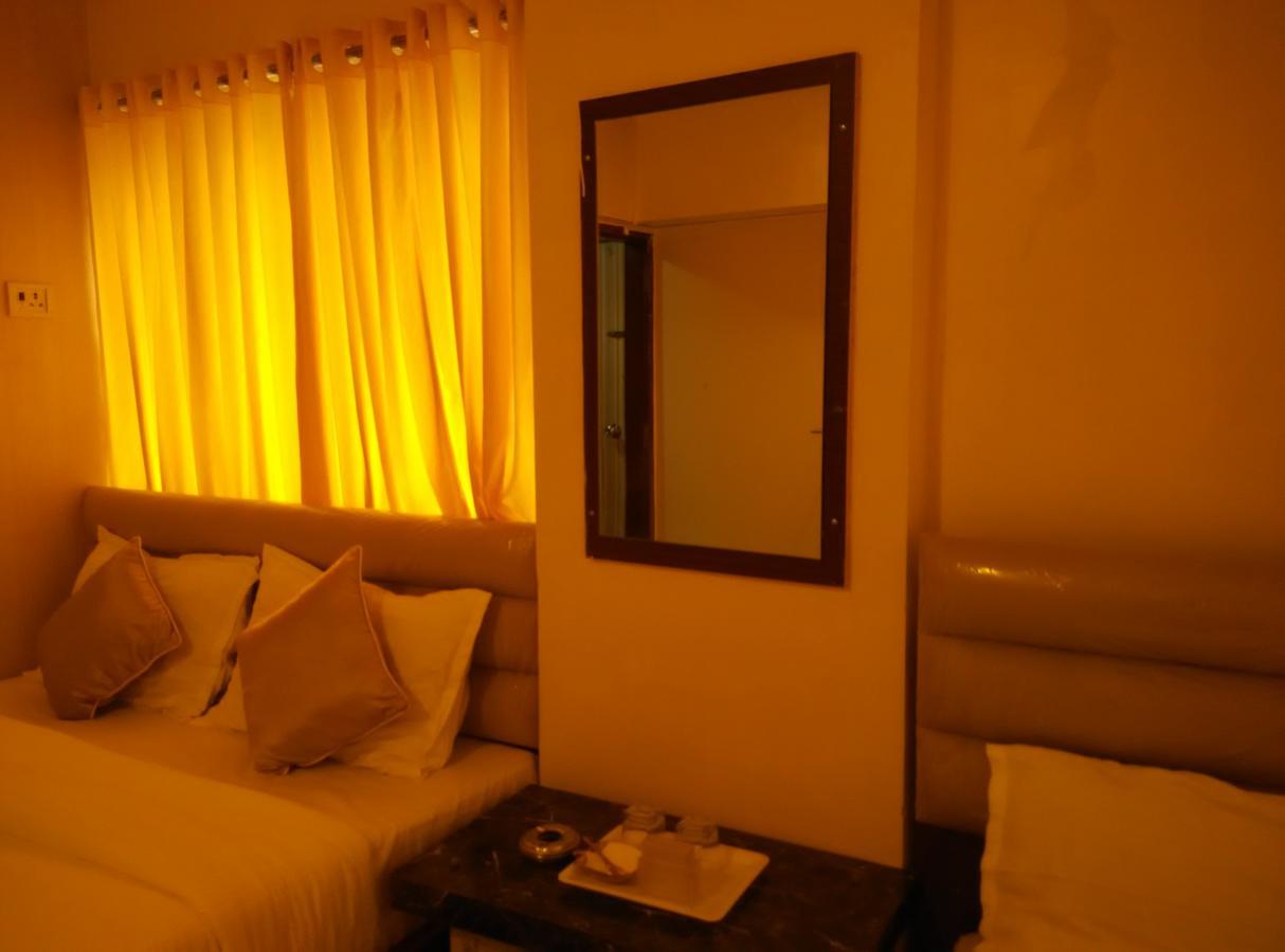 Hotel Silver Castle มุมไบ ภายนอก รูปภาพ