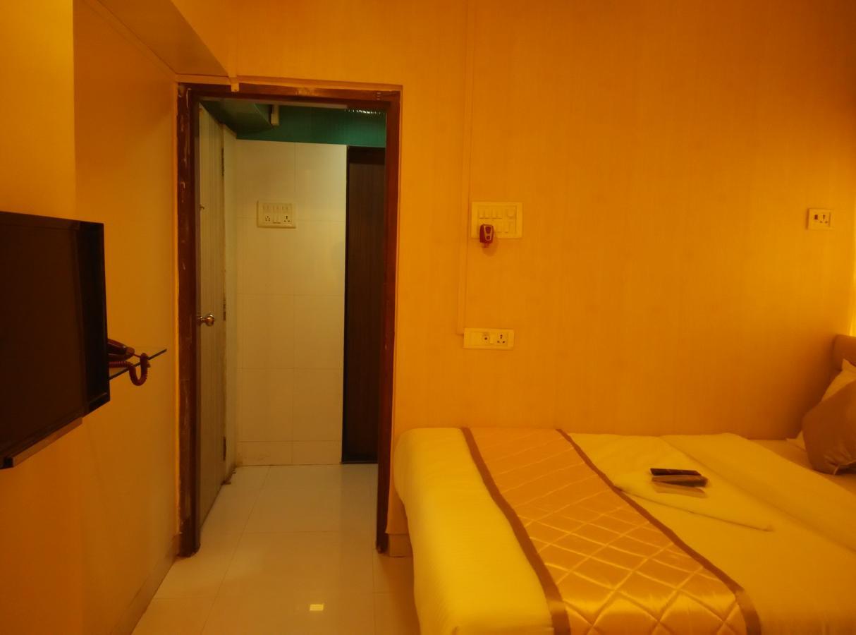 Hotel Silver Castle มุมไบ ภายนอก รูปภาพ