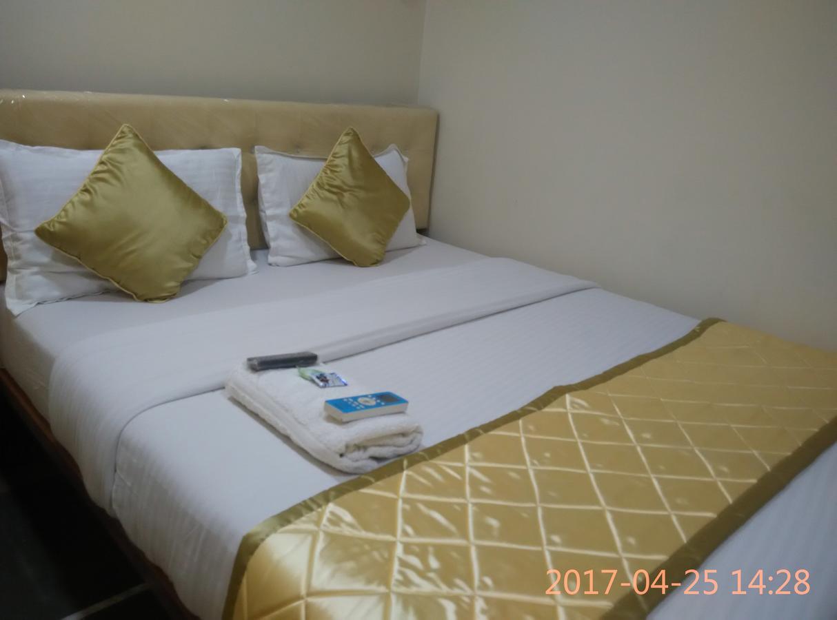 Hotel Silver Castle มุมไบ ภายนอก รูปภาพ