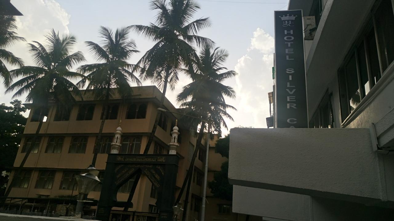 Hotel Silver Castle มุมไบ ภายนอก รูปภาพ