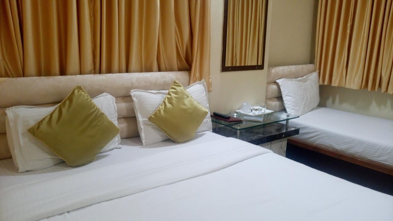 Hotel Silver Castle มุมไบ ภายนอก รูปภาพ